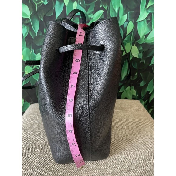 🖤 FURLA Black Leather Bucket Tote Handbag – Excellent Condition - Picture 6 of 13